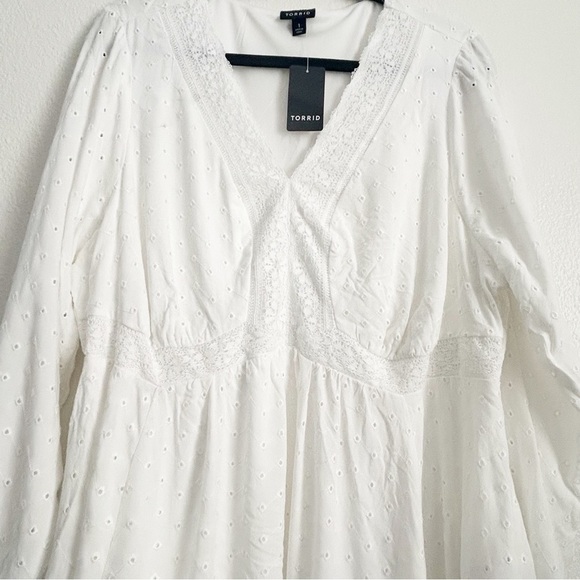 New Torrid Babydoll Eyelet Top - Picture 7 of 10